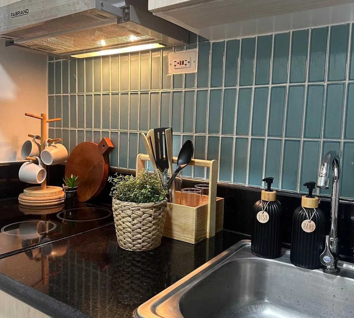 Casa Alia At Coast - Near Moa, Us Embassy, Picc, Wtc